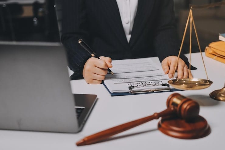 وکیل مهاجرت در شاهین شهر: انتخابی آگاهانه برای آینده‌ای مطمئن