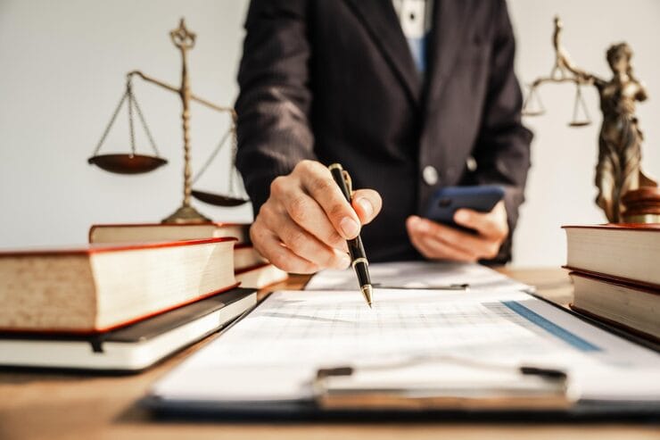 اهمیت مشاوره و استخدام وکیل متخصص در دعاوی کیفری