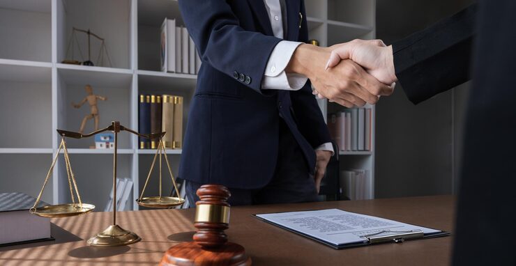 معرفی بهترین وکیل حقوقی در سلماس