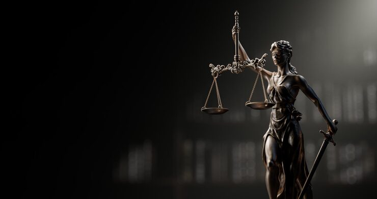 ویژگی‌های یک وکیل حقوقی برجسته در سلماس