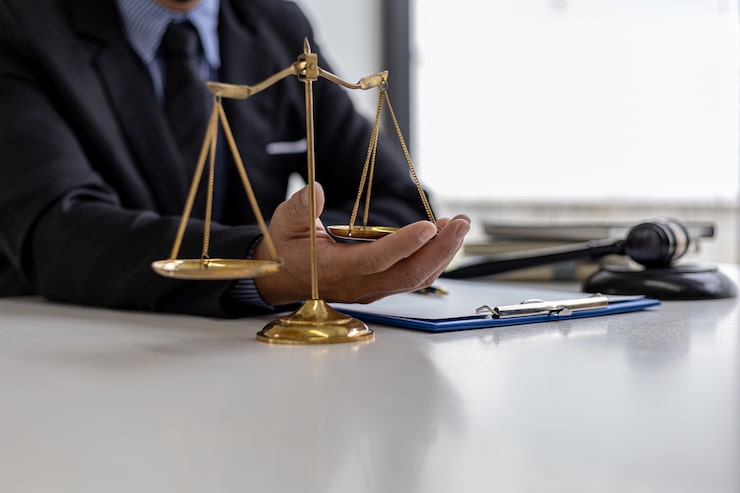 اهمیت انتخاب بهترین وکیل حقوقی در مهاباد برای موفقیت پروندههای حقوقی