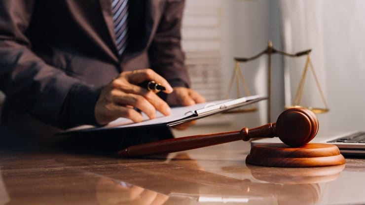 نقش کلیدی بهترین وکیل در گرمی در حل مشکلات حقوقی