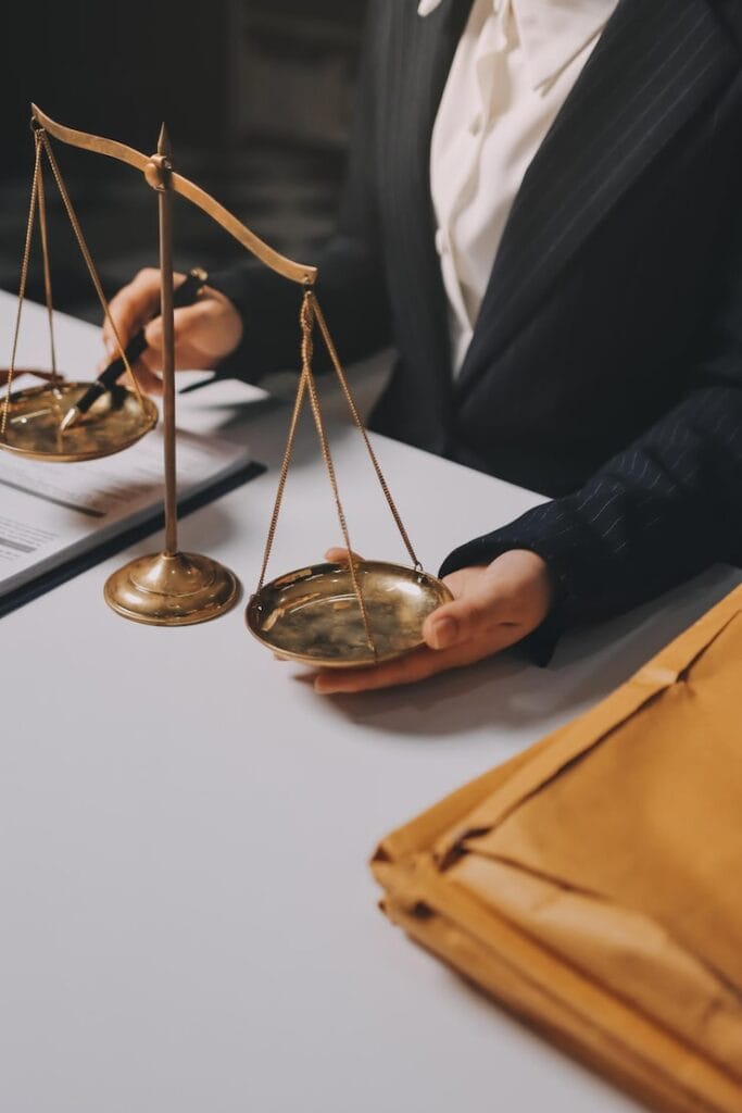 معرفی بهترین وکیل ملکی در رشت برای حل مشکلات حقوقی شما