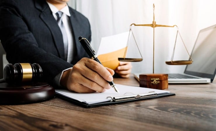 انتخاب بهترین وکیل در نیر