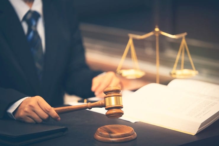 چطور بهترین وکیل در نیر را پیدا کنیم؟