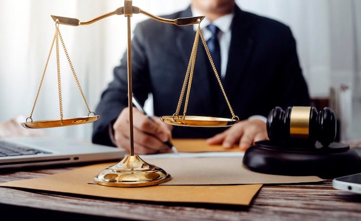 بهترین وکیل در سرعین؛ راهنمایی برای انتخاب و مشاوره حقوقی مؤثر