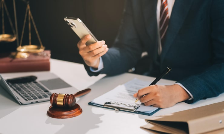 نقش مهم وکیل حرفهای در رسیدگی به پروندههای حقوقی در شاهین دژ