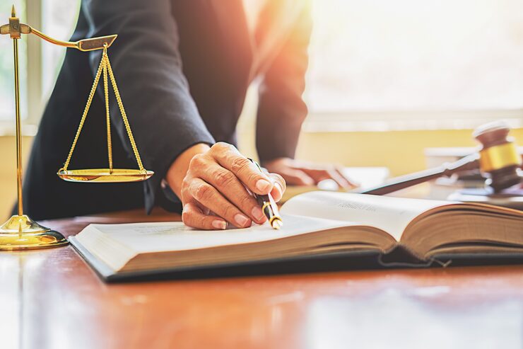 چگونه بهترین وکیل ملکی در فسا را انتخاب کنیم؟