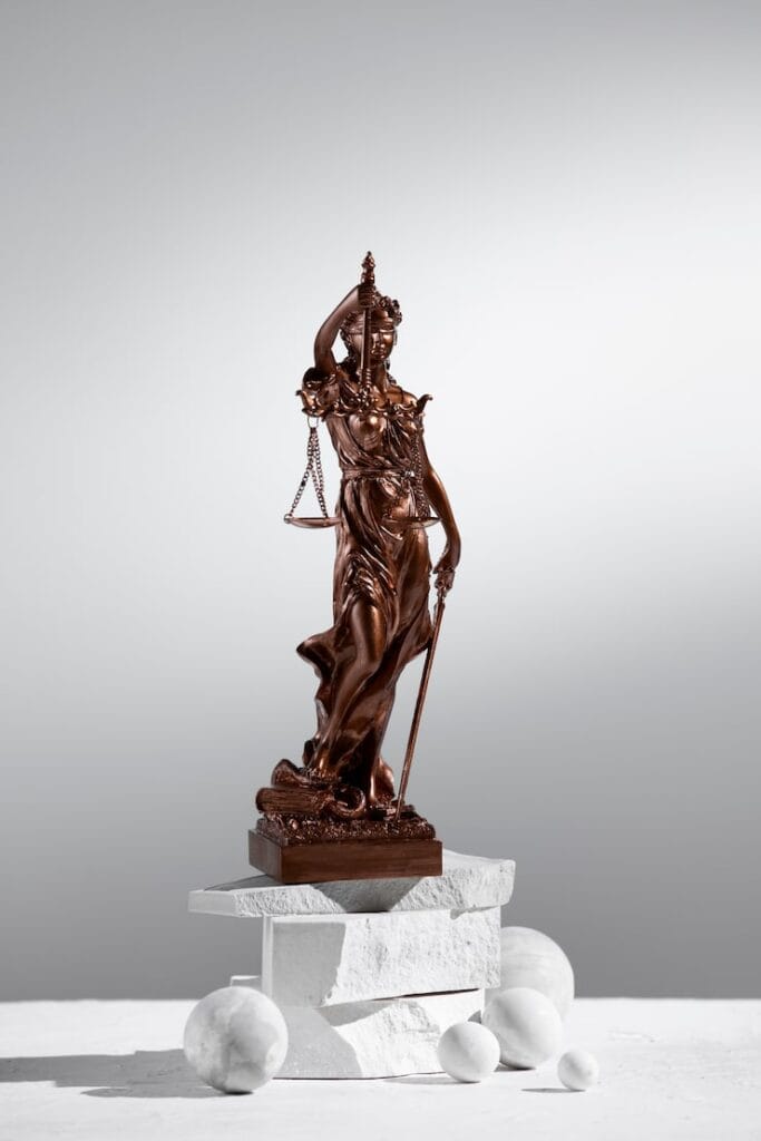 ویژگی‌های کلیدی بهترین وکلای سمنان و راه‌های شناسایی آن‌ها