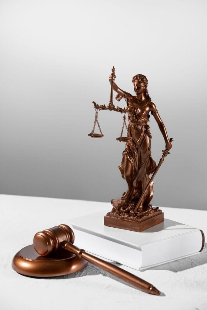 عوامل مؤثر بر تعیین حق‌الوکاله وکیل خانواده در پارس‌آباد