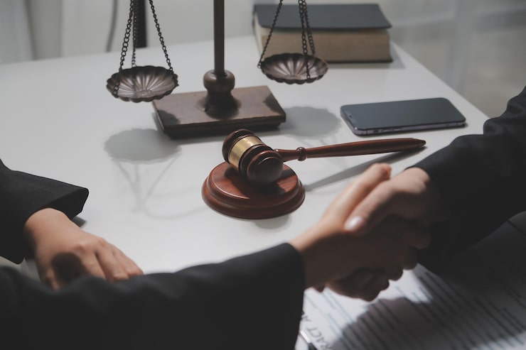 راهنمای انتخاب وکیل متخصص در حسن آباد فشاپویه