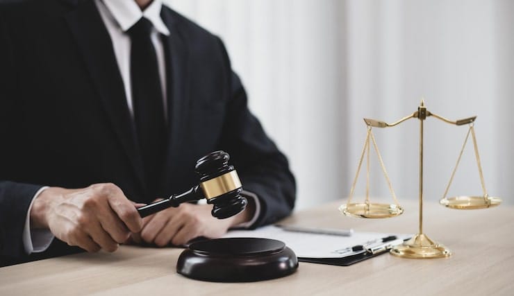 نقش وکیل در دفاع از حقوق شهروندی