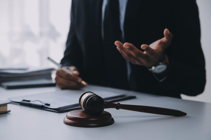 چگونه بهترین وکیل در اسلامشهر را شناسایی کنیم؟