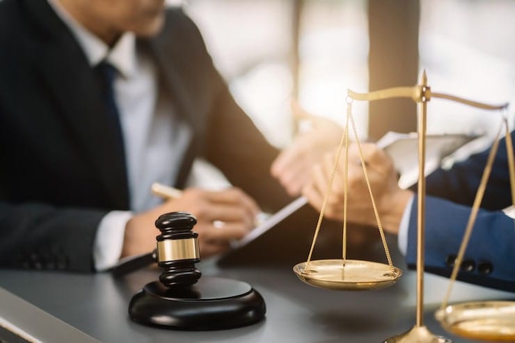 وکیل در میبد