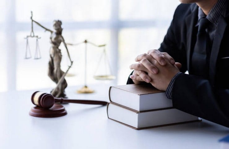 اهمیت ملاقات حضوری با وکیل خبره در مهریز