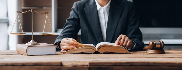 خدمات وکیل در تفت