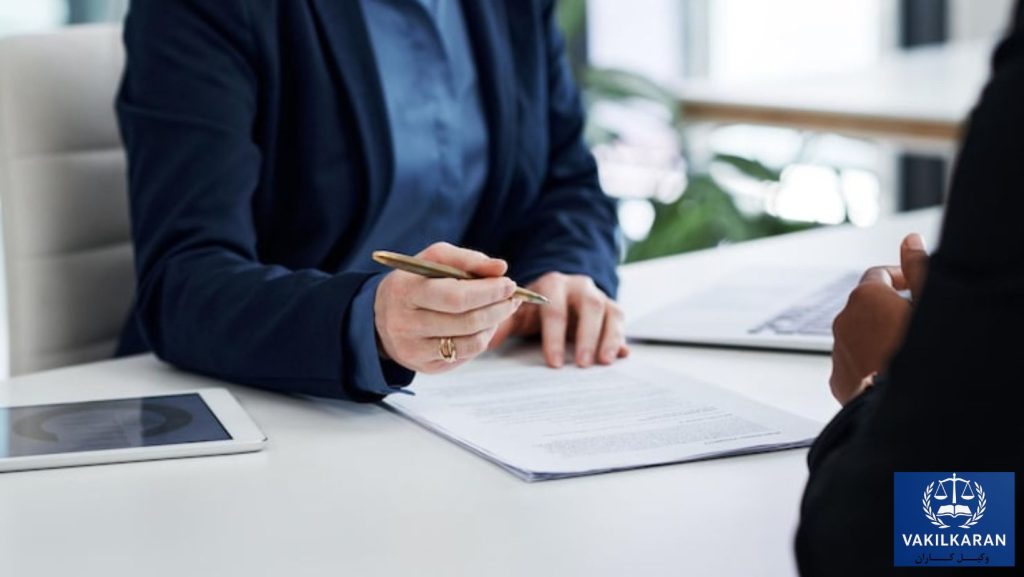 تفاوت‌های بنیادین میان مشاور حقوقی و وکیل دادگستری