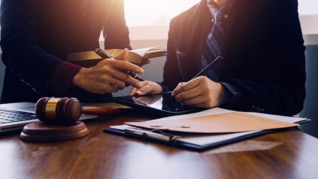 لزوم انتخاب بهترین وکیل در سیرجان: