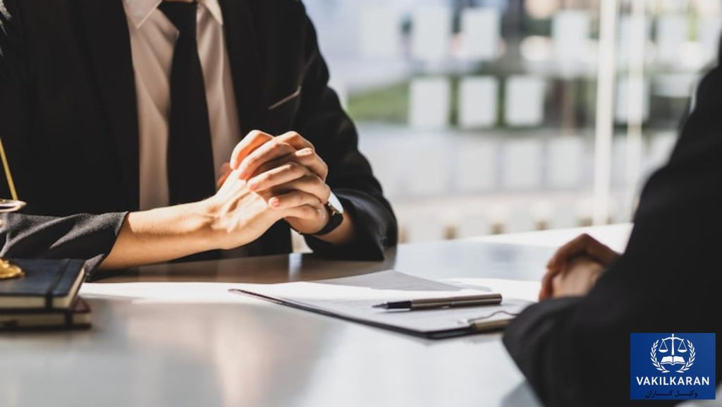 در چه مواردی باید به وکیل آزادشهر مراجعه کرد؟