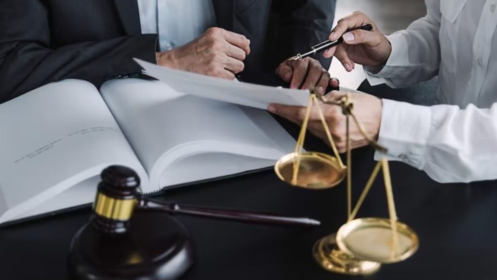 ویژگیهای مهم در انتخاب بهترین وکیل در جهرم